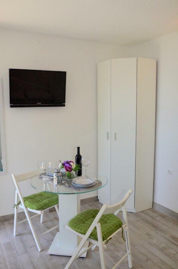 Biondina Apartment *
